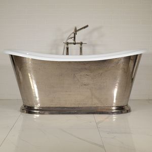 freestanding bathtub / oval / cast iron / enameled metal