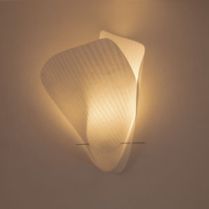 contemporary wall light 1