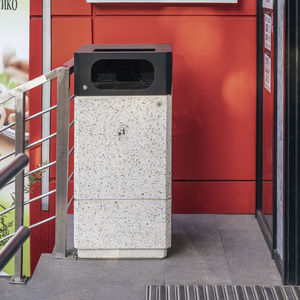 public trash can