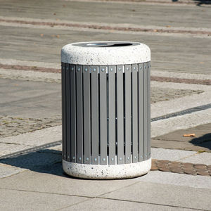 public trash can