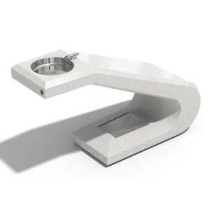 outdoor drinking fountain