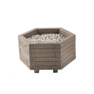 recycled plastic planter 1