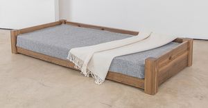 PET dog bed / oak / solid wood / walnut