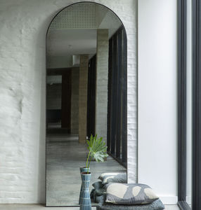 free-standing mirror 1