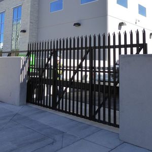 sliding gate