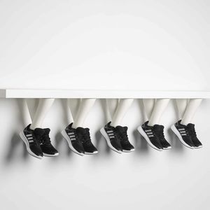 sport display mannequin leg
