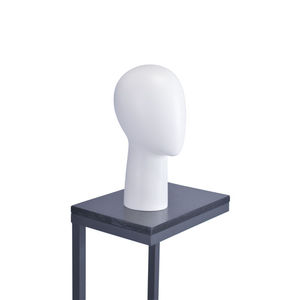 female display mannequin head