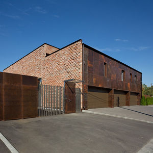 metal wall-covering
