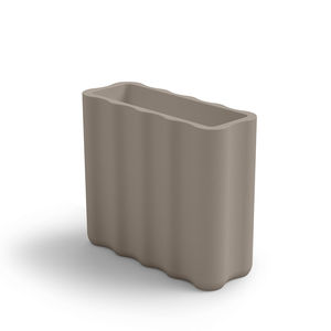 polyethylene planter 1