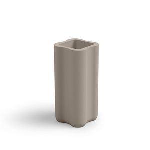 polyethylene planter 1