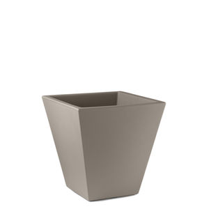 square plant pot 1