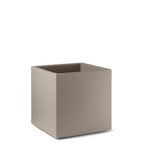 square plant pot 1