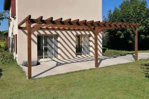 self-supporting pergola