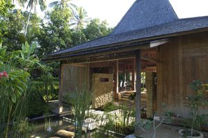 bungalow type house