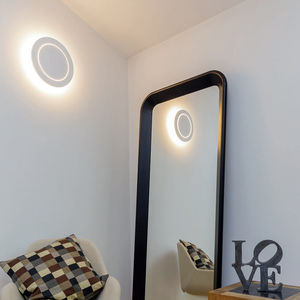 contemporary wall light