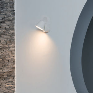 wall-mounted spotlight