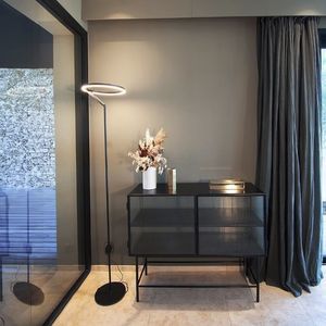 floor-standing lamp