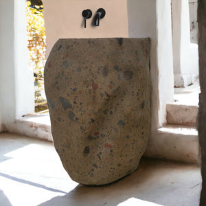 free-standing washbasin