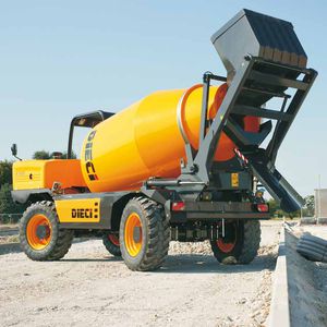 mobile concrete mixer