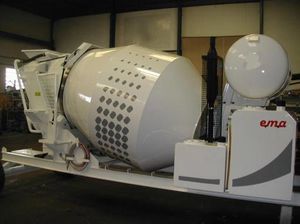 mobile concrete mixer