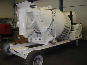mobile concrete mixer