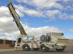 concrete spraying machine