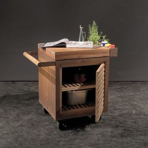 self-supporting storage system