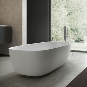 oval bathtub 1