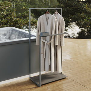 floor-mounted valet stand 1