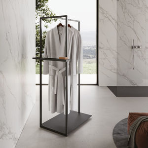 floor-mounted valet stand 1