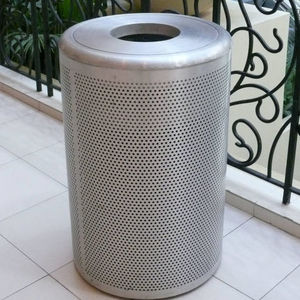 public trash can 1