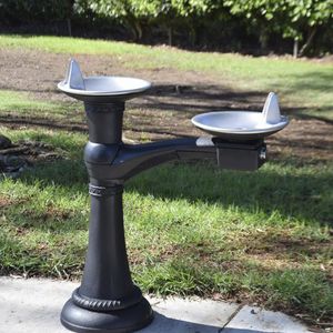 outdoor drinking fountain