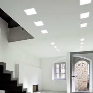 recessed ceiling light fixture