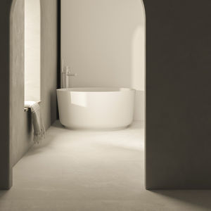 round bathtub