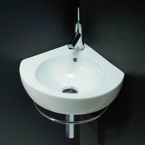 wall-mounted washbasin