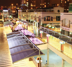 retractable awning