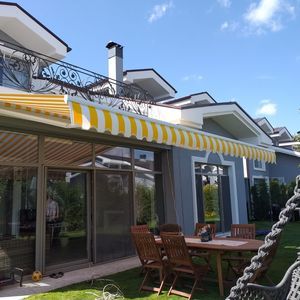 folding-arm awning 1