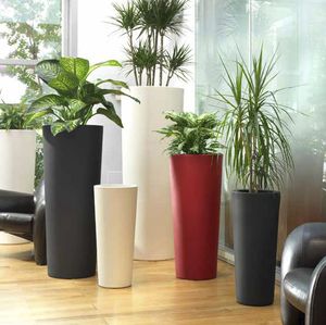 plastic plant pot 1
