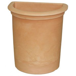 plastic plant pot 1