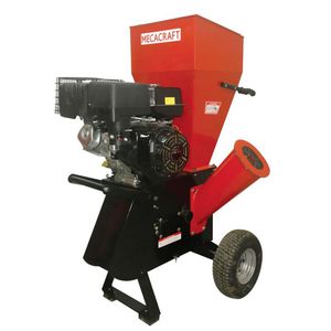wood chipper with combustion engine