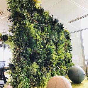 synthetic green wall