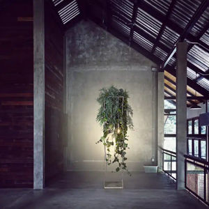 floor-standing lamp
