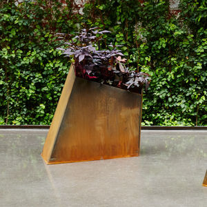 aluminum planter / COR-TEN® steel / contemporary / for public spaces