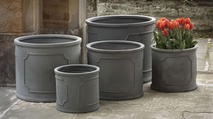 polyethylene planter / round / contemporary