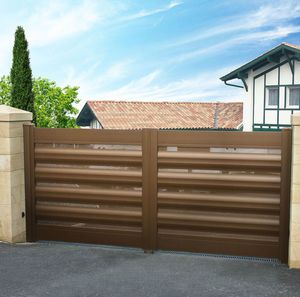 swing gate