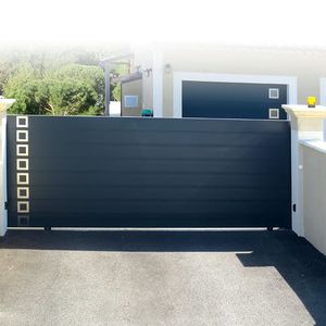sliding gate