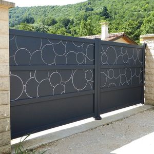 swing gate