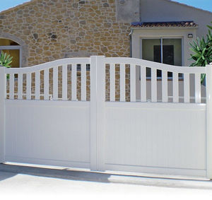 swing gate