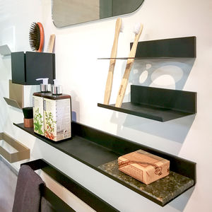 wall-mounted shelf 1