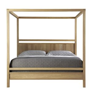 canopy bed